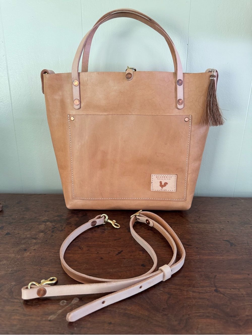 Meanwhile Back On The Farm Virginia Leather Small Tote - Picture 3 of 12